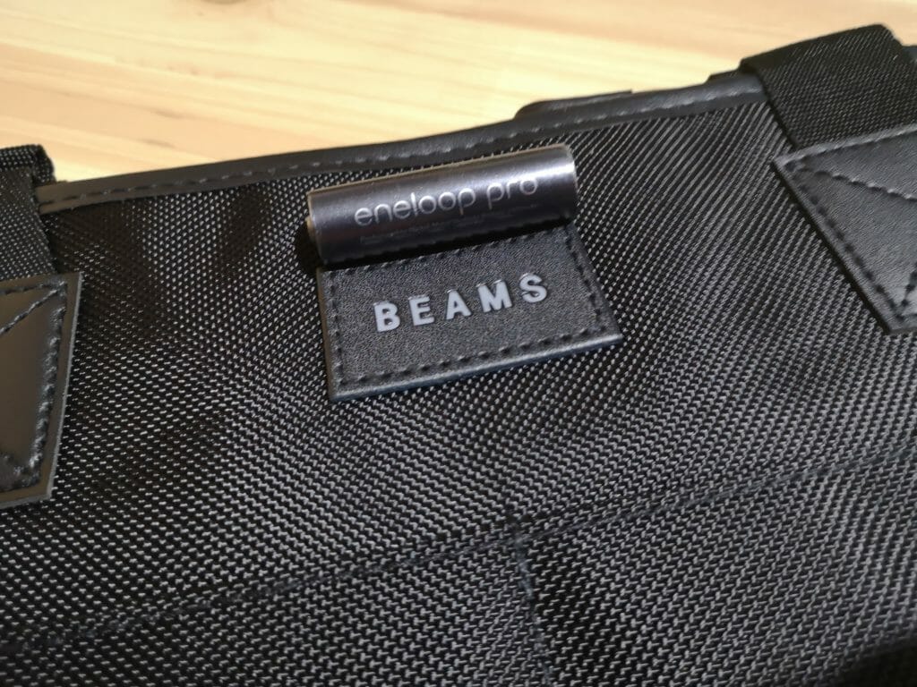 MonoMax 2020年6月号の特別付録BEAMSトートバッグのロゴは単三電池サイズ