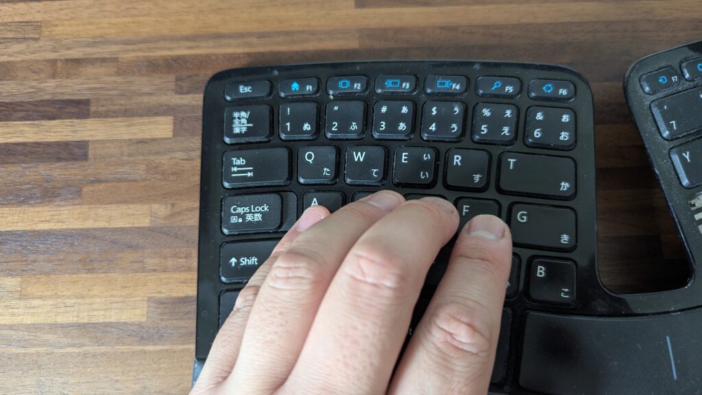 Microsoft Ergonomic Keyboard(5KV-00006)と手のサイズ感