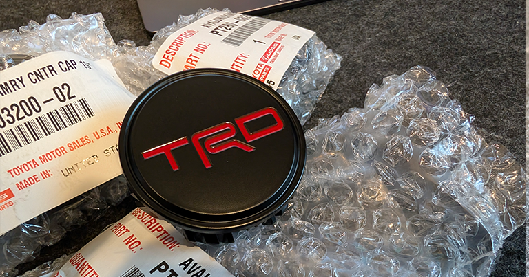 RAV4アドベンチャーにTRDキャップを装着｜シルバーを捨てて得た「統一感」という正解