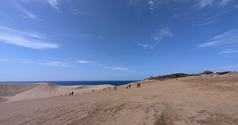 鳥取砂丘訪問記｜砂の丘を越えた先に日本海が広がる絶景スポット