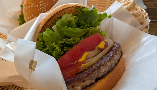 隠れ家のような入口が楽しい！フレッシュネスバーガー イオンモール橿原店を訪問